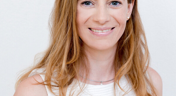 Maria Höfle, Buchautorin präsentiert ihren 4. Kufstein-Krimi Dein ist die Sühne in der kubi. Maria Höfle, Buchautorin